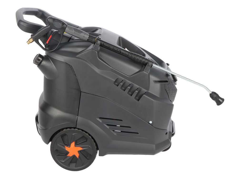 Comet New Scout Evo 160 Extra - Nettoyeur haute pression à eau chaude professionnel - 160 bar max - 600 l/h